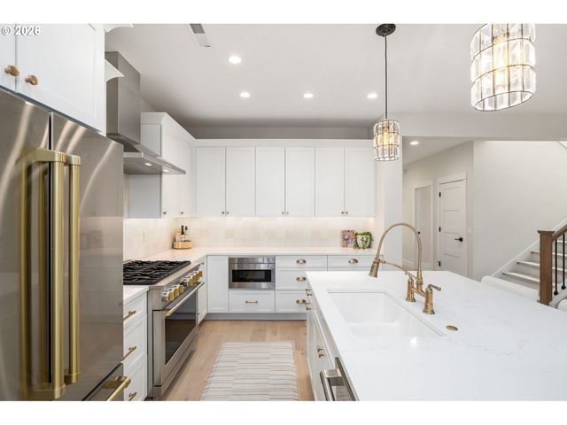 13076 Nw HARVEST St, Portland, OR 97229