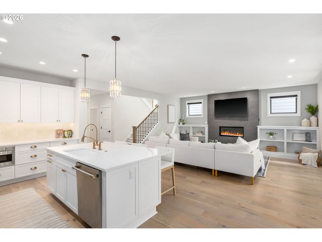 13076 Nw HARVEST St, Portland, OR 97229