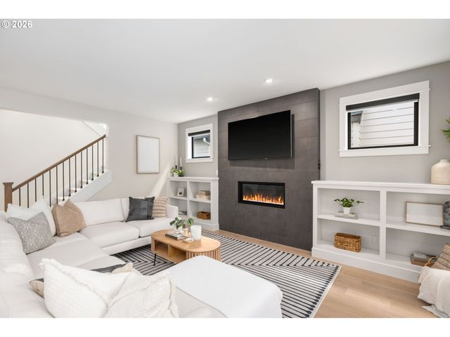 13076 Nw HARVEST St, Portland, OR 97229