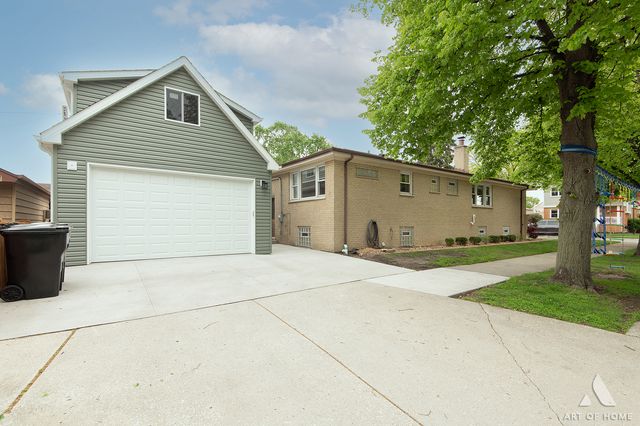 10715 S Lawndale Avenue, Chicago, IL 60655