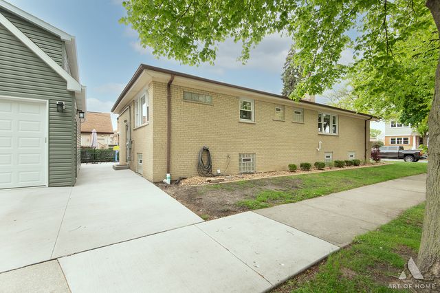 10715 S Lawndale Avenue, Chicago, IL 60655