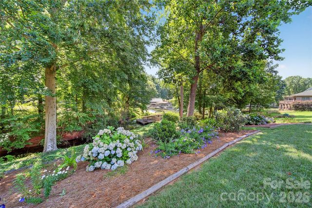 3574 Live Oaks Avenue, Terrell, NC 28682