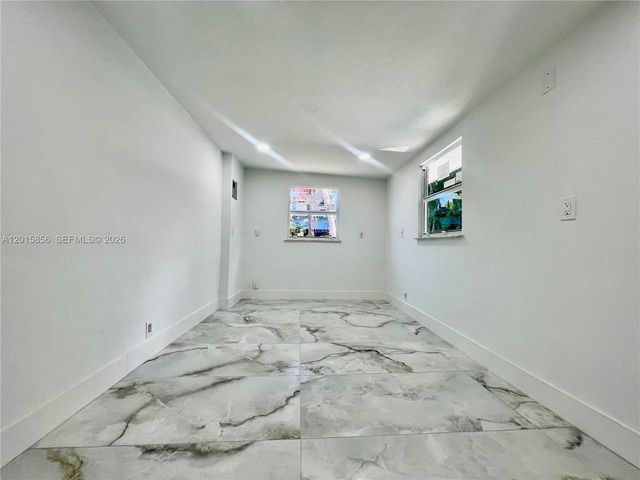 1649 NE 8th Ave, Fort Lauderdale, FL 33305