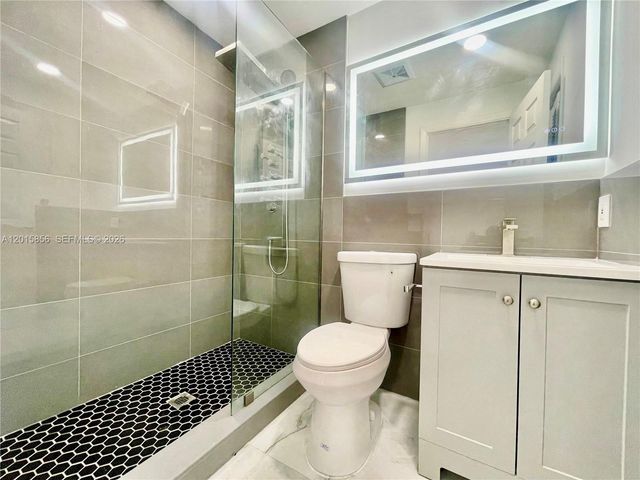 1649 NE 8th Ave, Fort Lauderdale, FL 33305