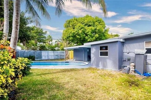 1649 NE 8th Ave, Fort Lauderdale, FL 33305