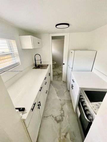 1649 NE 8th Ave, Fort Lauderdale, FL 33305