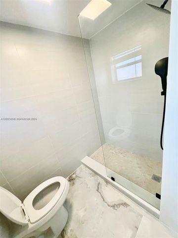 1649 NE 8th Ave, Fort Lauderdale, FL 33305