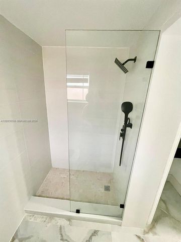 1649 NE 8th Ave, Fort Lauderdale, FL 33305