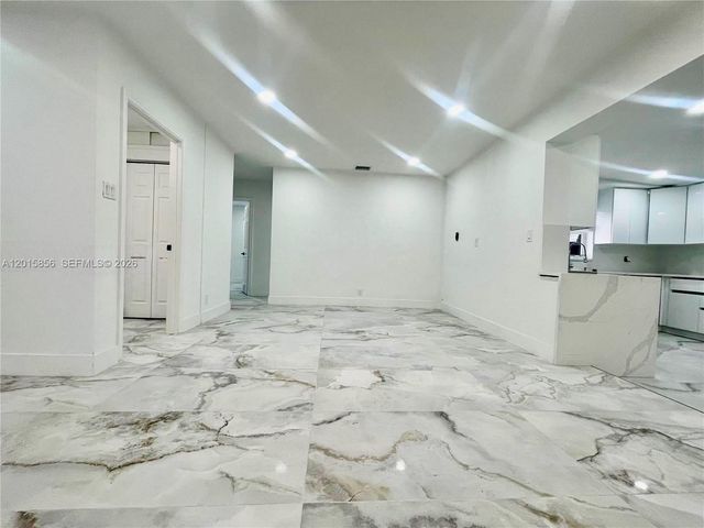 1649 NE 8th Ave, Fort Lauderdale, FL 33305