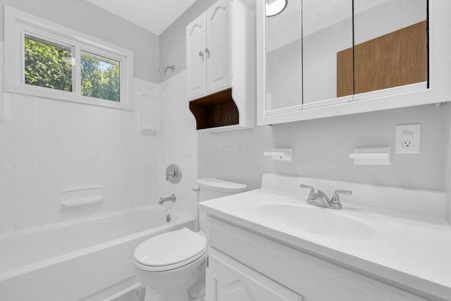 3543 S State Route 605, Galena, OH 43021