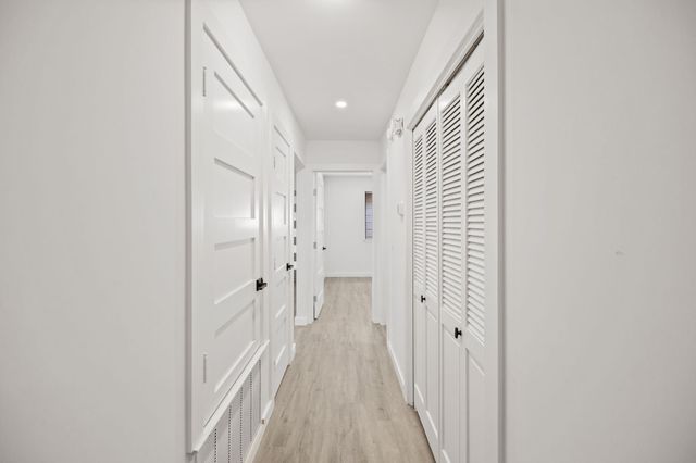 7211 Lakewood DR C111, Austin, TX 78750