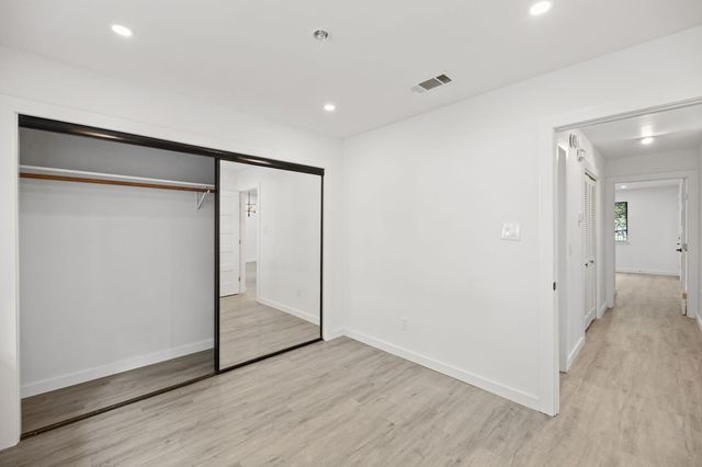 7211 Lakewood DR C111, Austin, TX 78750