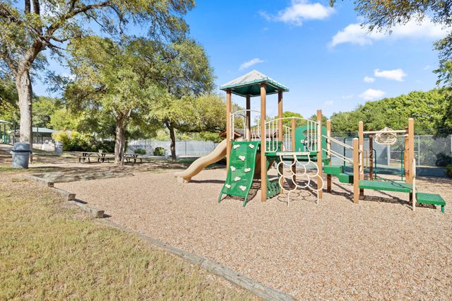 7211 Lakewood DR C111, Austin, TX 78750