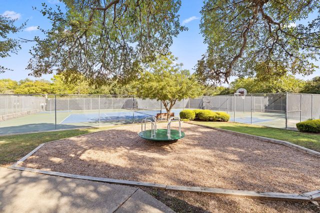 7211 Lakewood DR C111, Austin, TX 78750