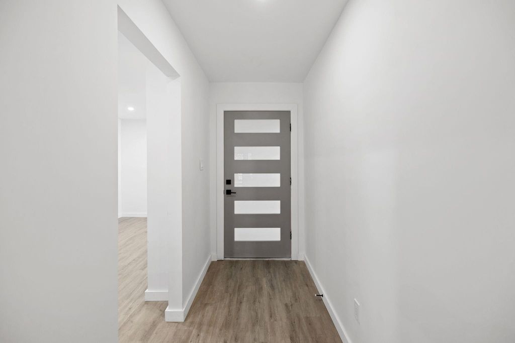 7211 Lakewood DR C111, Austin, TX 78750