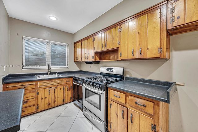 14500 NE 5th Ct, Miami, FL 33161