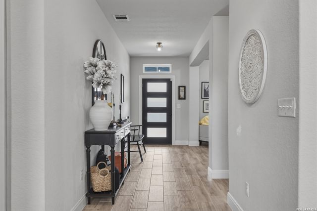 12815 Fort Belknap, San Antonio, TX 78245