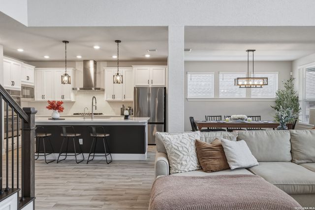 12815 Fort Belknap, San Antonio, TX 78245