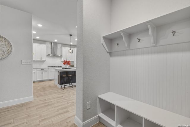 12815 Fort Belknap, San Antonio, TX 78245