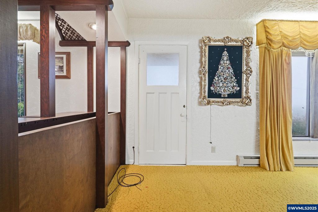 Image 14 of property listing at 24088 SW Highway 18 Hwy, Sheridan, OR 97378