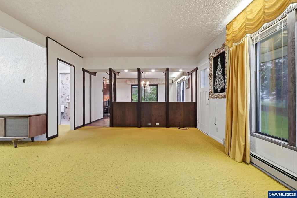 Image 17 of property listing at 24088 SW Highway 18 Hwy, Sheridan, OR 97378