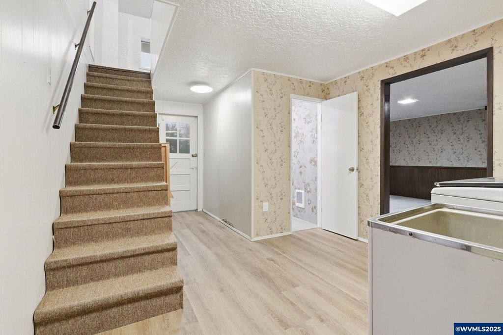 Image 27 of property listing at 24088 SW Highway 18 Hwy, Sheridan, OR 97378