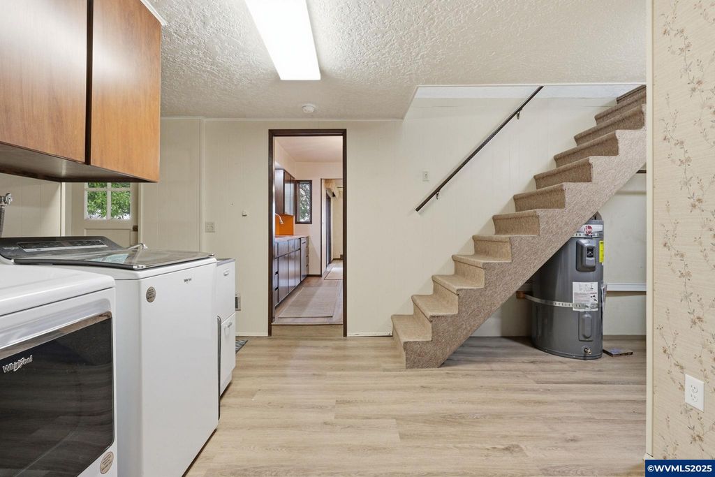 Image 28 of property listing at 24088 SW Highway 18 Hwy, Sheridan, OR 97378