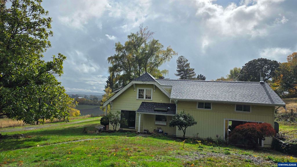 Image 3 of property listing at 24088 SW Highway 18 Hwy, Sheridan, OR 97378