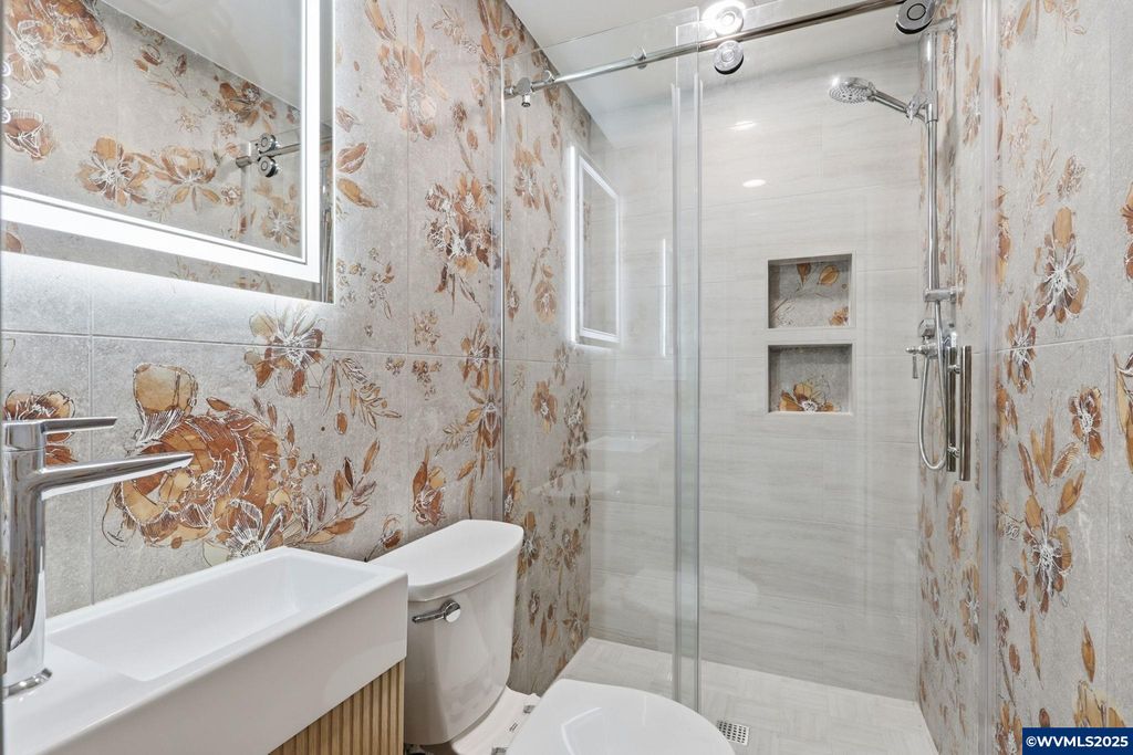 Image 30 of property listing at 24088 SW Highway 18 Hwy, Sheridan, OR 97378