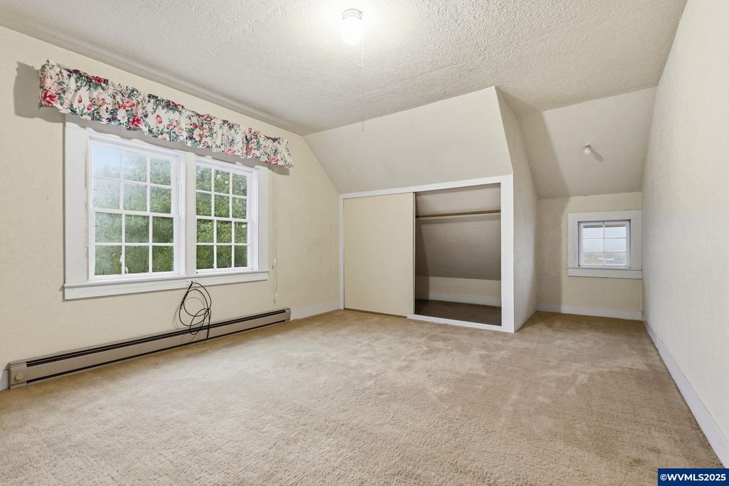 Image 33 of property listing at 24088 SW Highway 18 Hwy, Sheridan, OR 97378