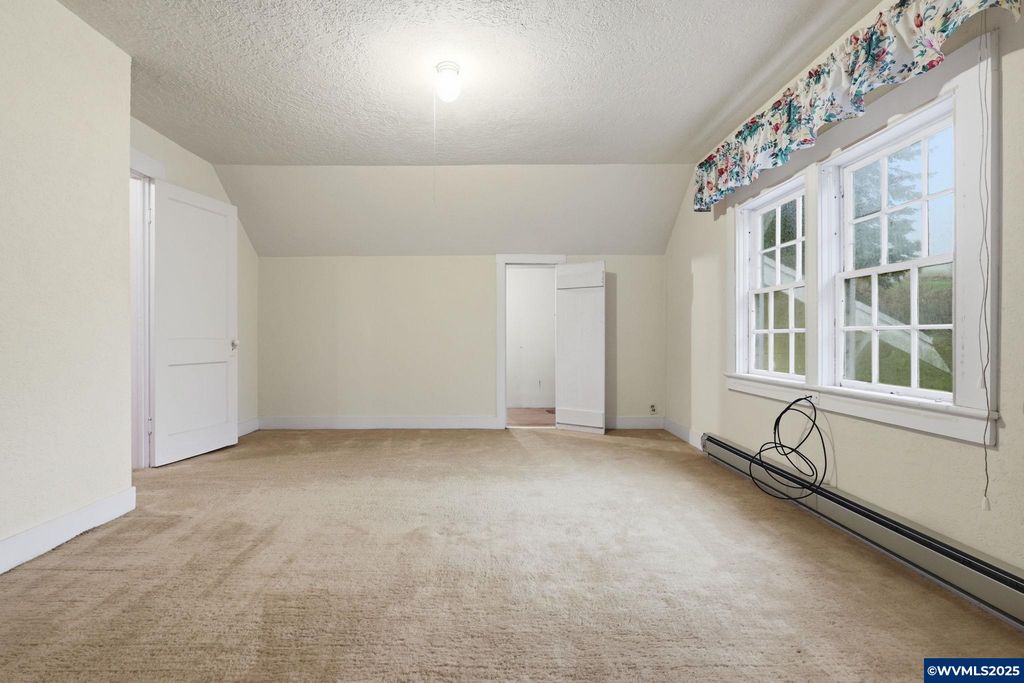 Image 34 of property listing at 24088 SW Highway 18 Hwy, Sheridan, OR 97378