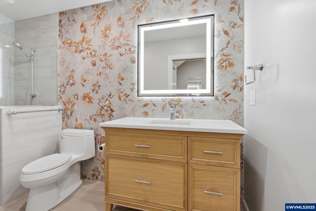 Image 37 of property listing at 24088 SW Highway 18 Hwy, Sheridan, OR 97378