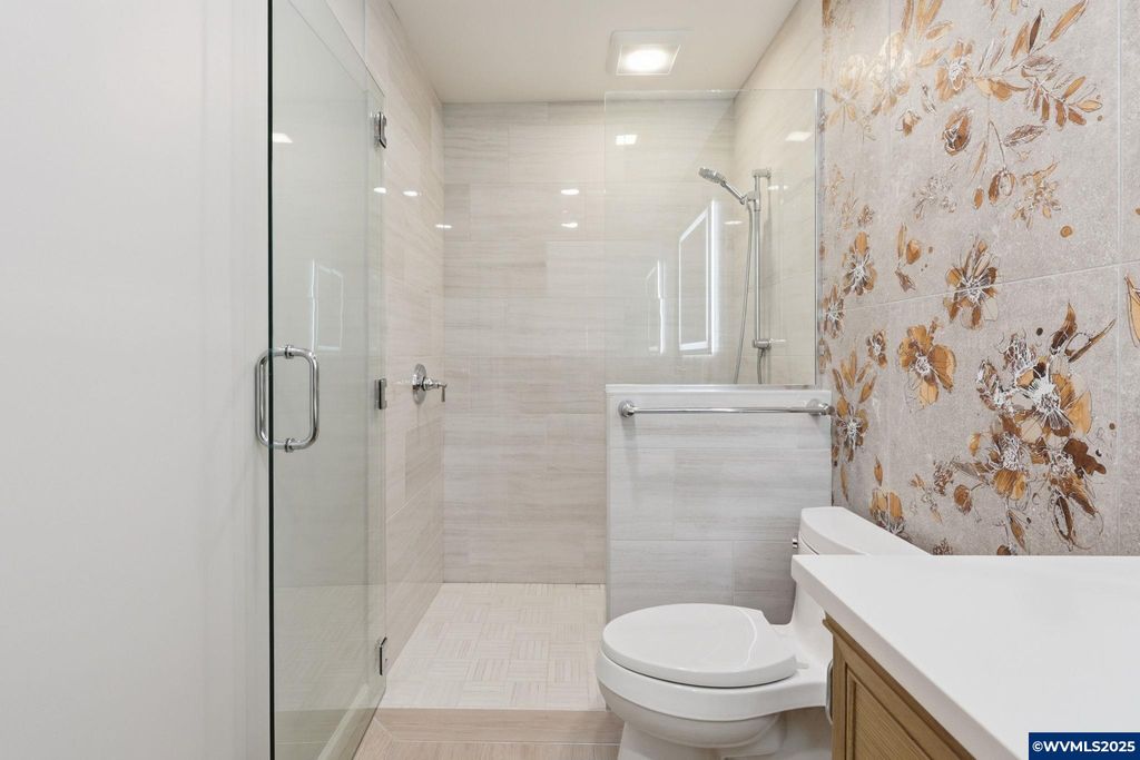 Image 38 of property listing at 24088 SW Highway 18 Hwy, Sheridan, OR 97378