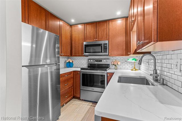 1524 Maryland Club Drive, Royal Oak, MI 48067