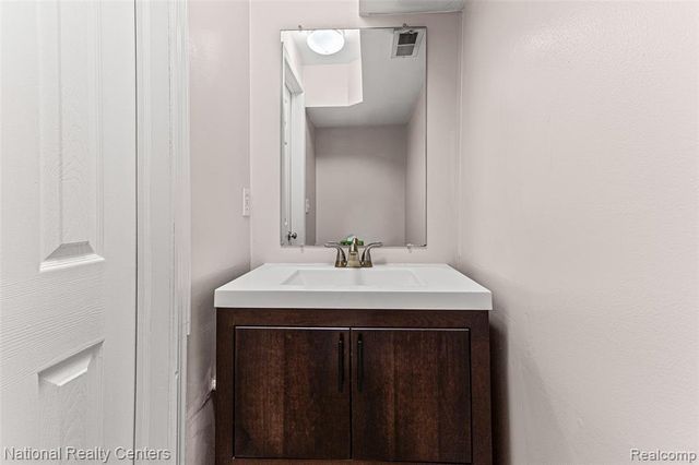 1524 Maryland Club Drive, Royal Oak, MI 48067