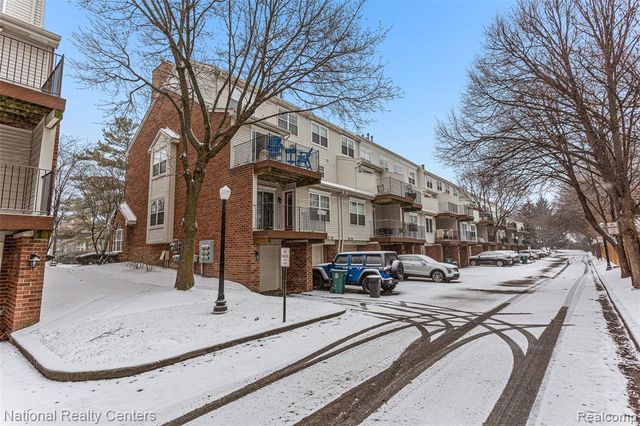 1524 Maryland Club Drive, Royal Oak, MI 48067