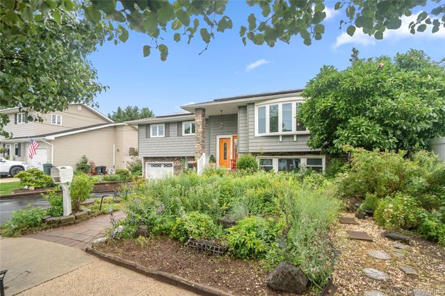 2440 Wallen Lane, Bellmore, NY 11710
