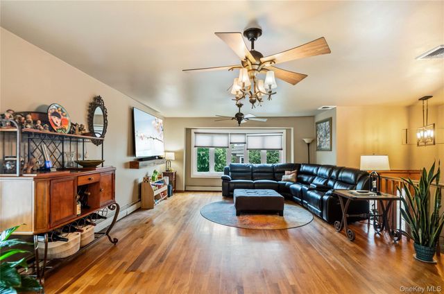 2440 Wallen Lane, Bellmore, NY 11710