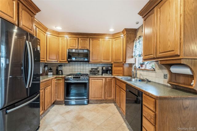 2440 Wallen Lane, Bellmore, NY 11710