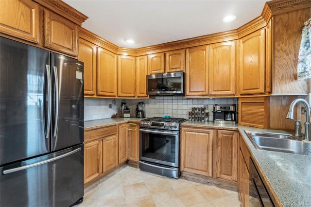 2440 Wallen Lane, Bellmore, NY 11710
