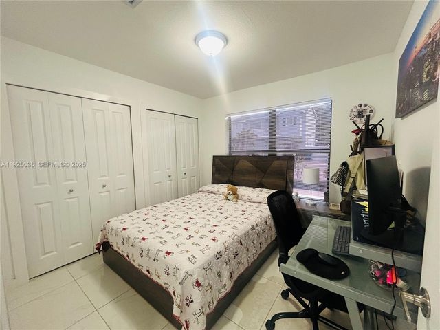 10305 SW 183rd St, Miami, FL 33157