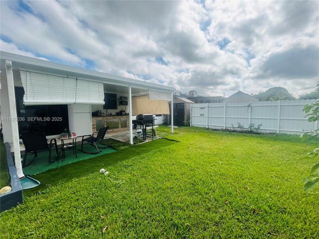 10305 SW 183rd St, Miami, FL 33157