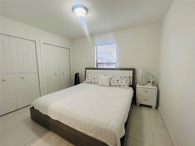 10305 SW 183rd St, Miami, FL 33157