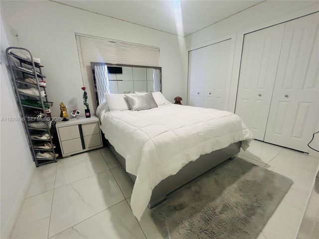 10305 SW 183rd St, Miami, FL 33157