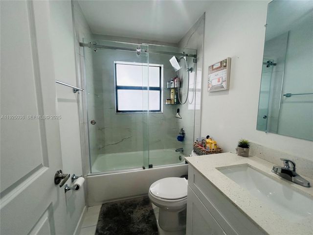 10305 SW 183rd St, Miami, FL 33157