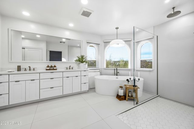 16714 E NICKLAUS Drive, Fountain Hills, AZ 85268
