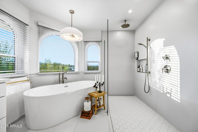 16714 E NICKLAUS Drive, Fountain Hills, AZ 85268
