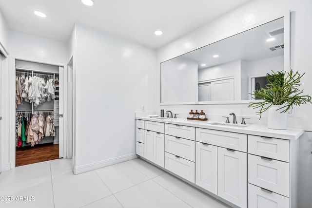 16714 E NICKLAUS Drive, Fountain Hills, AZ 85268