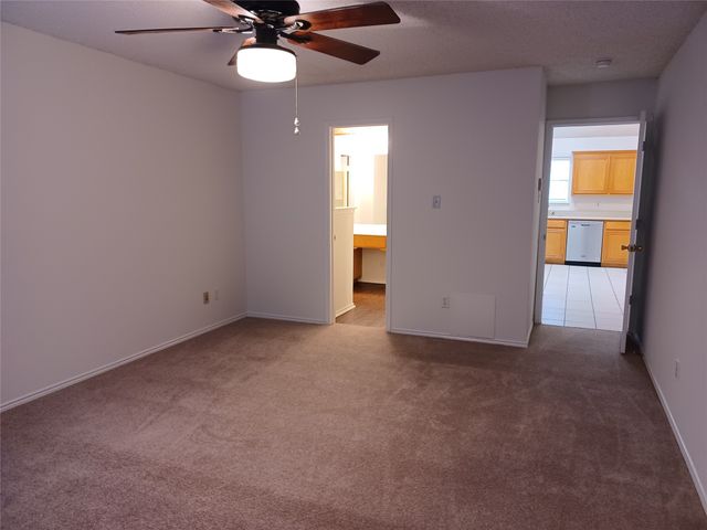 5707 Blue Meadow Trail, Arlington, TX 76017