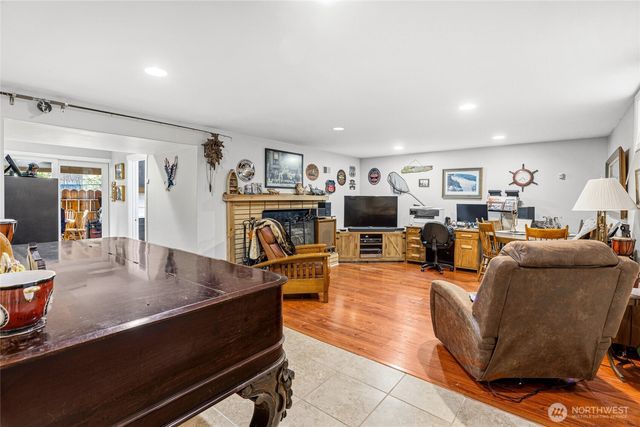 1812 74th Street SE, Everett, WA 98203